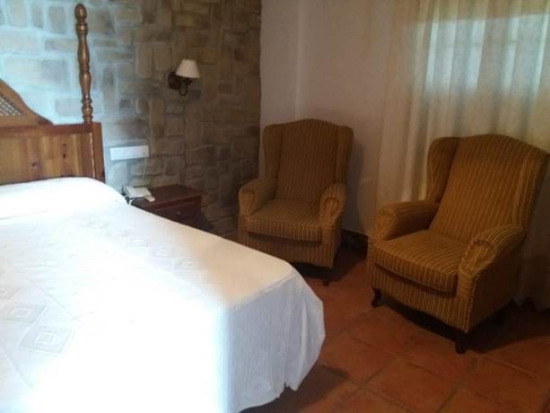 Imagen de la habitación del Hotel El Perro de Paterna. Foto 15
