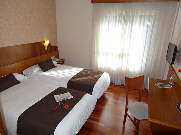 Imagen de la habitación del Hotel El Pescador, Oleiros. Foto 6