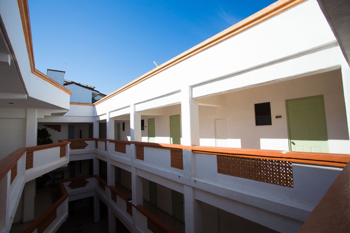 Imagen de los exteriores del Hotel El Pescador, Puerto Vallarta. Foto 5