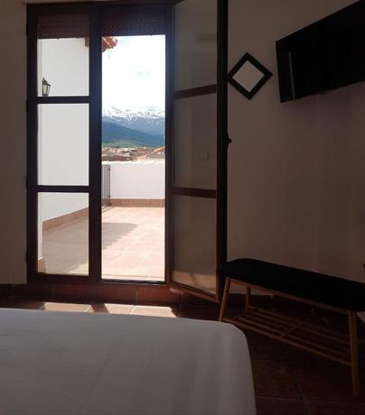 Imagen de la habitación del Hotel El Picón de Sierra Nevada. Foto 2