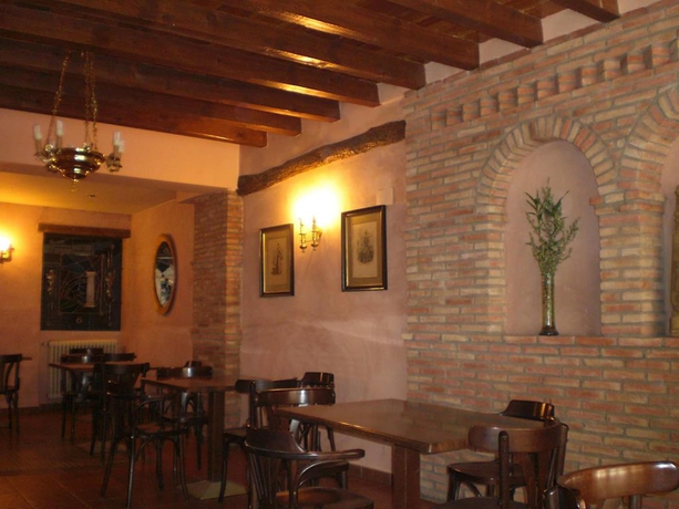 Imagen del bar/restaurante del Hotel El Pilar, Calatayud. Foto 3