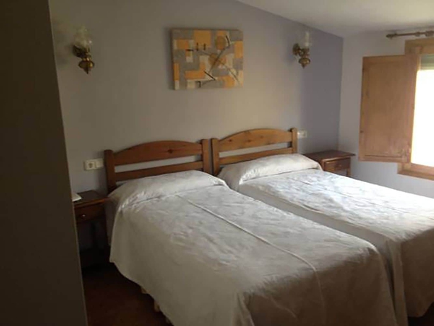 Imagen de la habitación del Hotel El Pilar, Calatayud. Foto 11