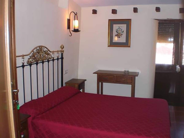 Imagen de la habitación del Hotel El Pilar, Calatayud. Foto 14