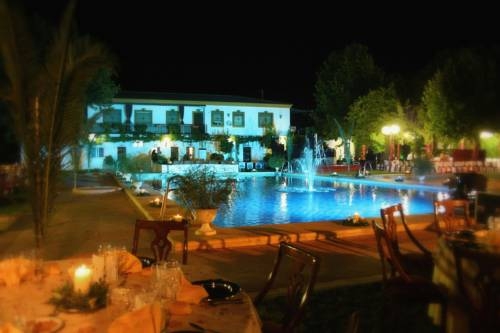 Imagen general del Hotel El Pilar, La Carlota. Foto 14