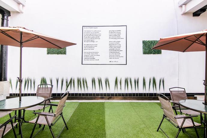 Imagen del bar/restaurante del Hotel El Poeta BnB. Foto 6