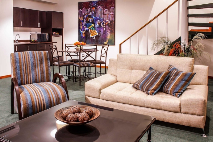 Imagen de la habitación del Hotel El Polo Apart and Suites. Foto 8