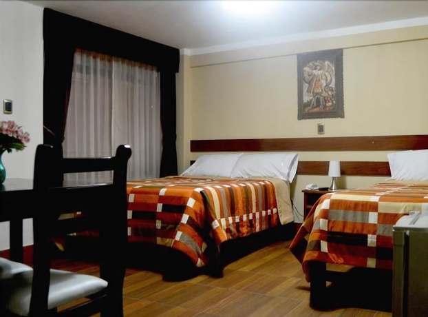 Imagen de la habitación del Hotel El Portal De San L&aacute;zaro. Foto 7