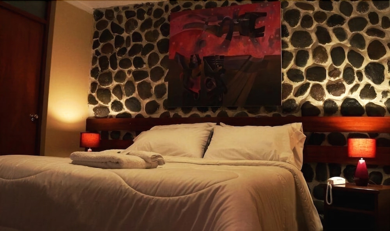 Imagen de la habitación del Hotel El Portal De San L&aacute;zaro. Foto 10