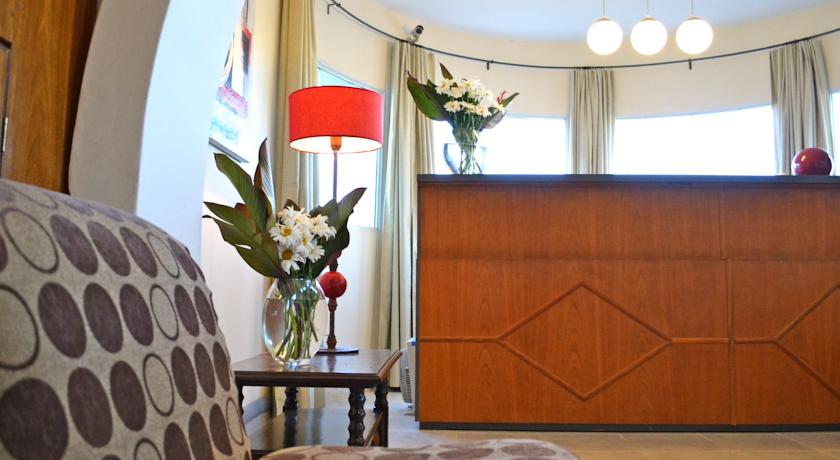 Imagen de los interiores del Hotel El Portal de la Villa Hotel. Foto 11