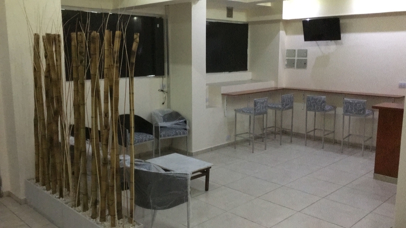 Imagen de los interiores del Hotel El Porteño. Foto 17