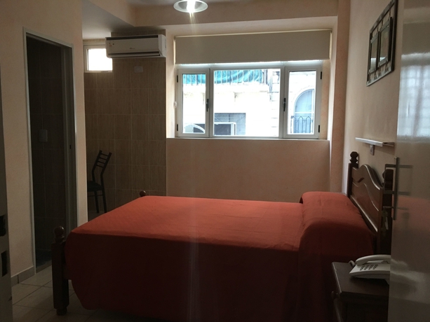 Imagen de la habitación del Hotel El Porteño. Foto 7