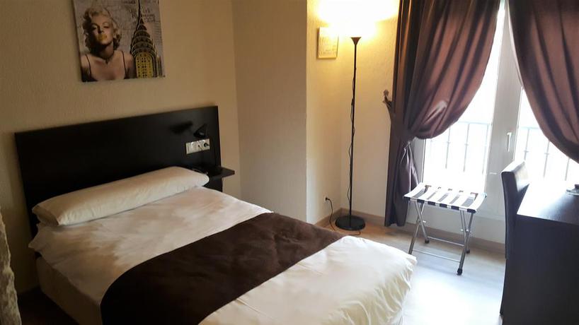 Imagen de la habitación del Hotel El Pozo, Torremolinos. Foto 9