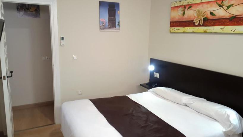Imagen de la habitación del Hotel El Pozo, Torremolinos. Foto 10