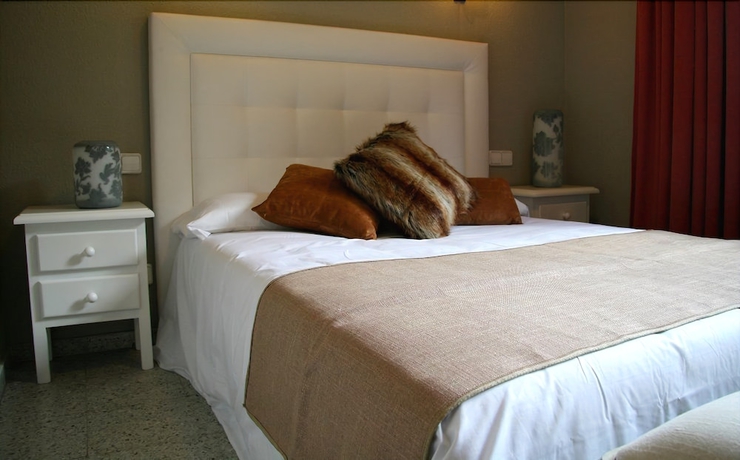 Imagen de la habitación del Hotel El Pradet. Foto 9