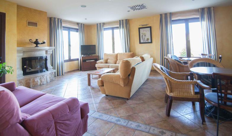 Imagen de los interiores del Hotel El Prado De Las Merinas. Foto 9