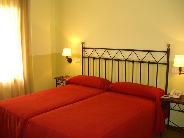 Imagen de la habitación del Hotel El Prado De Las Merinas. Foto 6