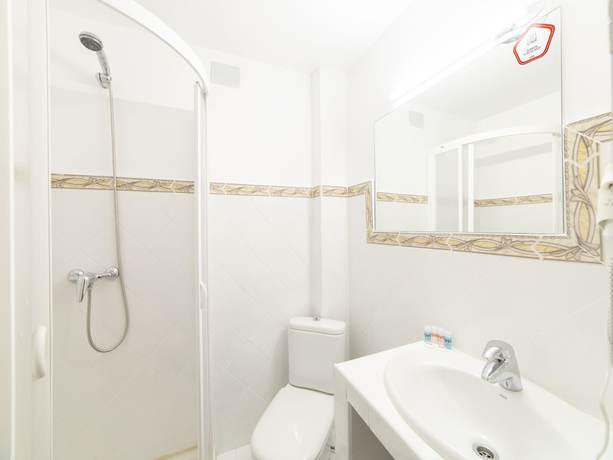 Imagen de la habitación del Hotel El Prado, Villar Y Velasco. Foto 11