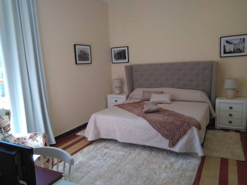 Imagen de la habitación del Hotel El Prat. Foto 16