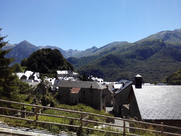 Imagen de los exteriores del Hotel El Privilegio De Tena. Foto 12