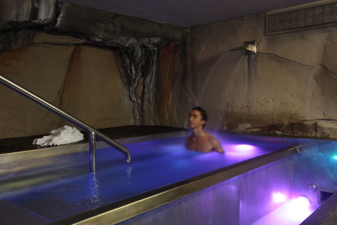 Imagen de la piscina del Hotel El Privilegio De Tena. Foto 16