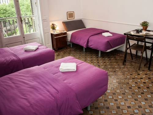 Imagen de la habitación del Hotel El Puchi Barcelona. Foto 2