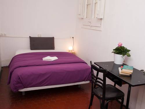 Imagen de la habitación del Hotel El Puchi Barcelona. Foto 5