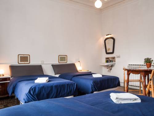 Imagen de la habitación del Hotel El Puchi Barcelona. Foto 6