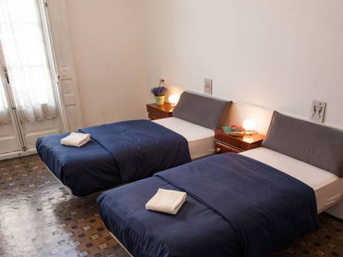 Imagen de la habitación del Hotel El Puchi Barcelona. Foto 12