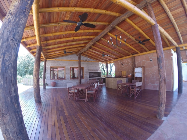 Imagen del bar/restaurante del Hotel El Pueblito Iguazu. Foto 4