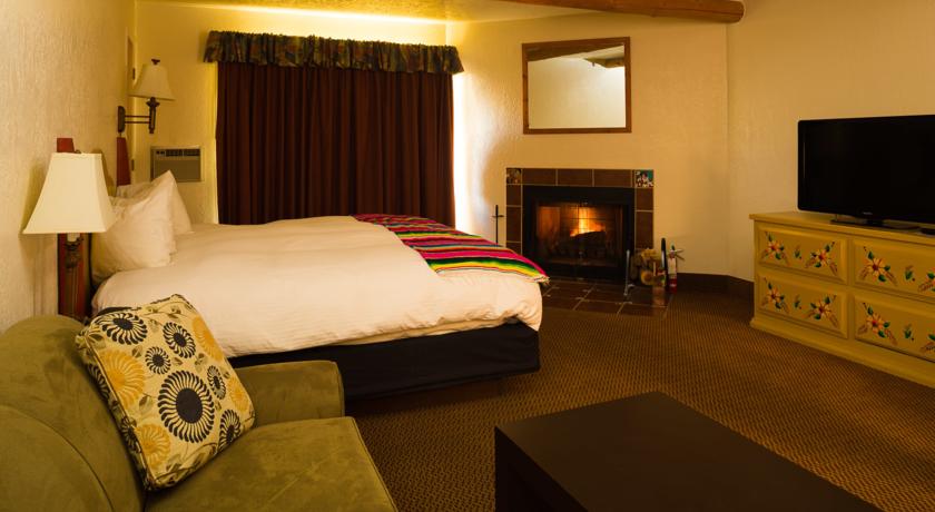 Imagen de la habitación del Hotel El Pueblo Lodge. Foto 4