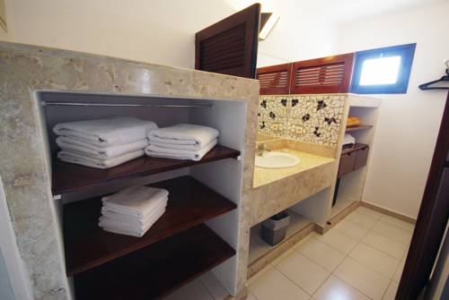 Imagen de la habitación del Hotel El Pueblo Tamlelt. Foto 12