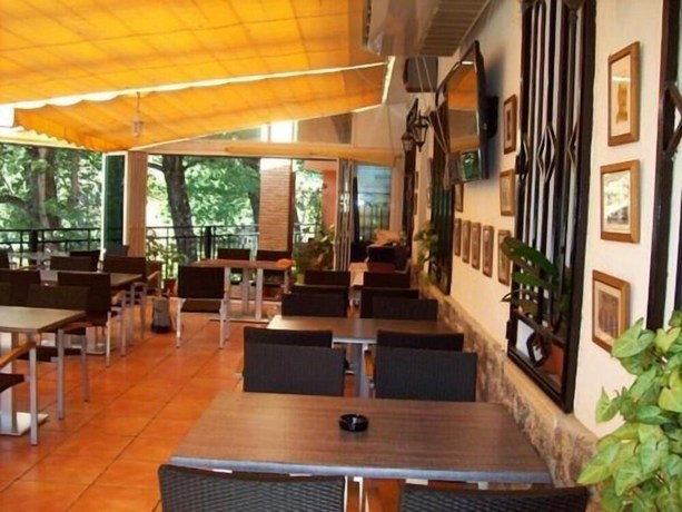Imagen del bar/restaurante del Hotel El Puente, Pinofranqueado. Foto 5