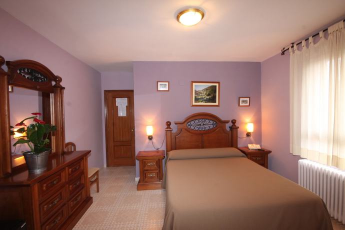Imagen de la habitación del Hotel El Puente, Pinofranqueado. Foto 19