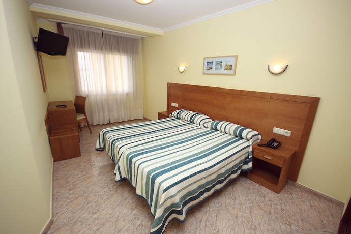 Imagen de la habitación del Hotel El Puente, Sanxenxo. Foto 6