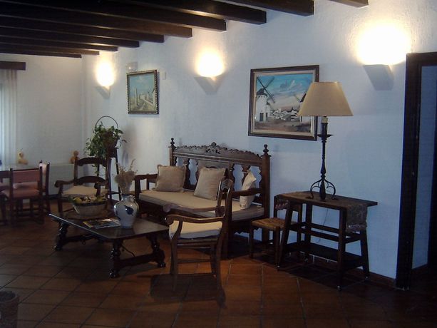 Imagen de los interiores del Hotel El Puerto, Puerto Lápice. Foto 12