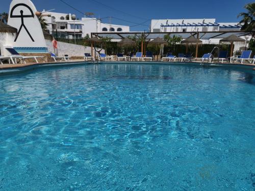 Imagen de la piscina del Hotel El Puntazo I. Foto 11