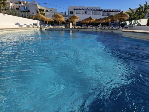 Imagen de la piscina del Hotel El Puntazo I. Foto 12