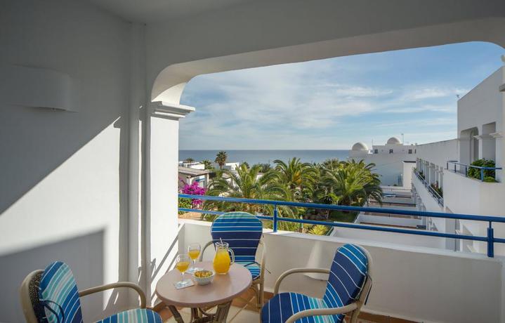 Imagen de los exteriores del Hotel El Puntazo II. Foto 4