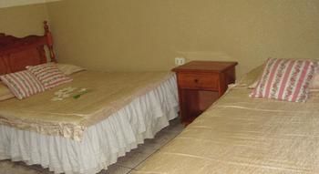 Imagen de la habitación del Hotel El Raizon. Foto 4