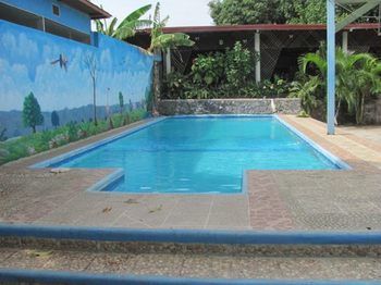 Imagen de la piscina del Hotel El Raizon. Foto 16