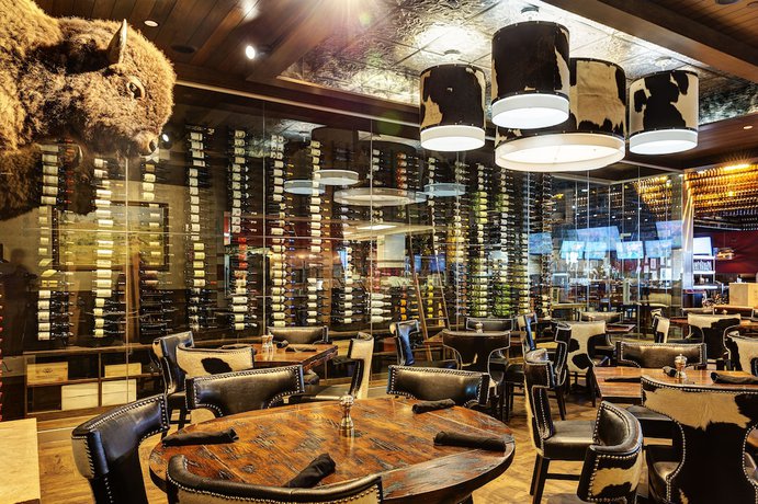 Imagen del bar/restaurante del Hotel El Rancho, Williston. Foto 3