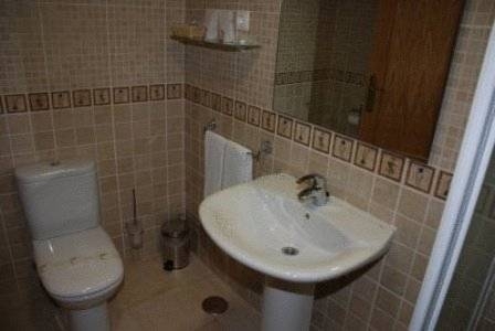 Imagen de la habitación del Hotel El Rastro. Foto 4