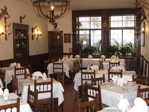 Imagen del bar/restaurante del Hotel El Rastro. Foto 2