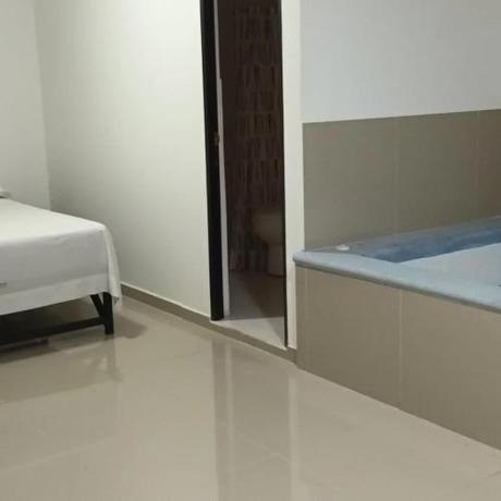 Imagen de la habitación del Hotel El Refugio Doradal. Foto 20