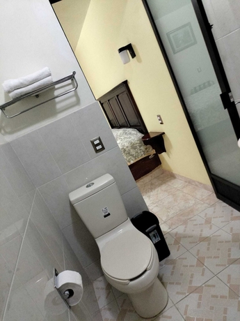 Imagen de la habitación del Hotel El Refugio, Ezequiel Montes. Foto 11
