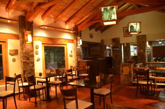 Imagen del bar/restaurante del Hotel El Refugio de Coquena. Foto 5
