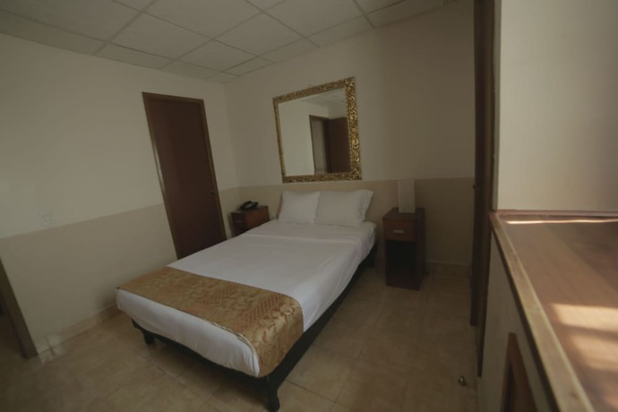 Imagen de la habitación del Hotel El Regio. Foto 2