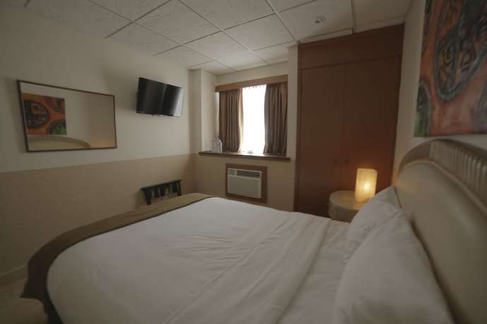 Imagen de la habitación del Hotel El Regio. Foto 4