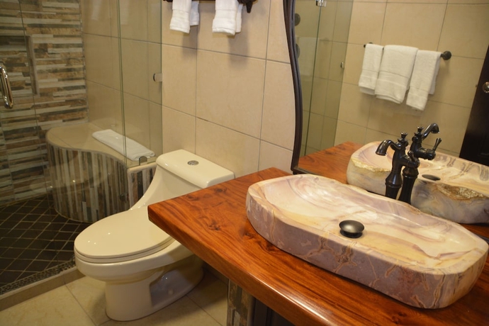 Imagen de la habitación del Hotel El Reith Lake Granada Nicaragua. Foto 5