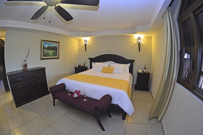 Imagen de la habitación del Hotel El Reith Lake Granada Nicaragua. Foto 12